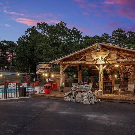 Stonegate Lodge King Bed Wifi 50 In Roku Tv Salt Water Pool Room # 101 Юрека Спрингс Екстериор снимка